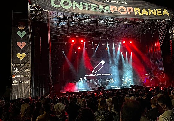 Concierto de El columpio asesino en el Contempopránea.