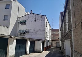 El accidente laboral ocurrió en un callejón de la calle Julián Marcos