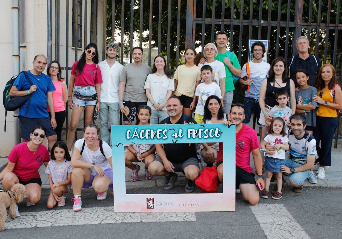 Participantes en la ruta promovida dentro del programa 'Cáceres al fresco', que ha recorrido esta semana el Parque del Príncipe.