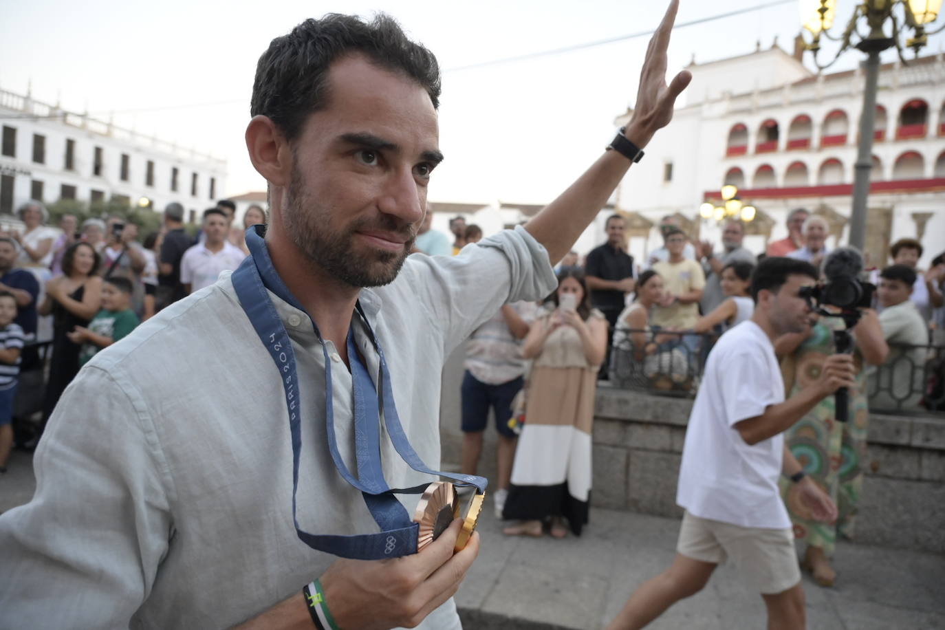 Fotos | Así ha recibido Llerena al doble medallista olímpico Álvaro Martín