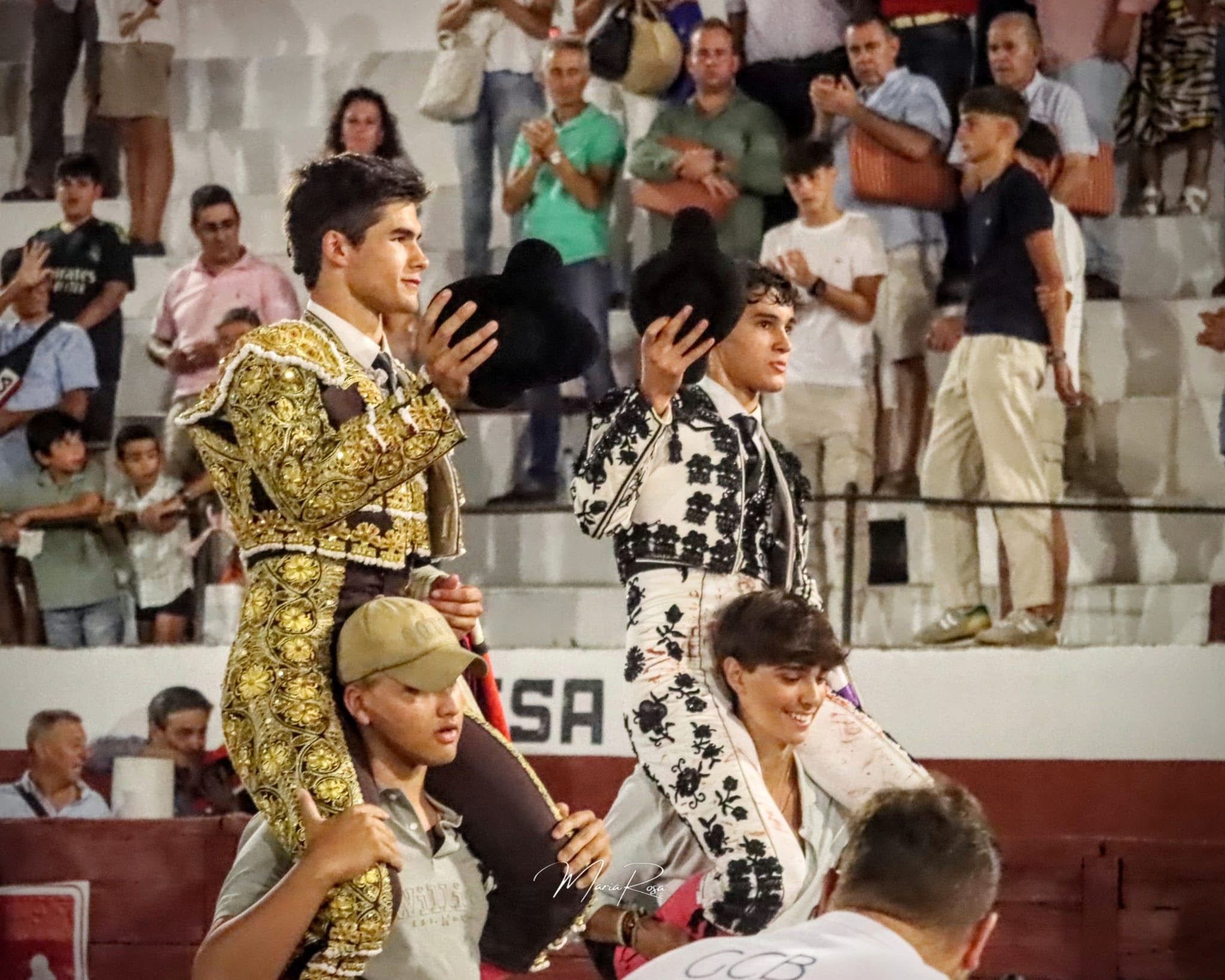 Tomás Bastos y Manuel Caballero a hombros en la segunda clasificatoria del Circuito de Extremadura