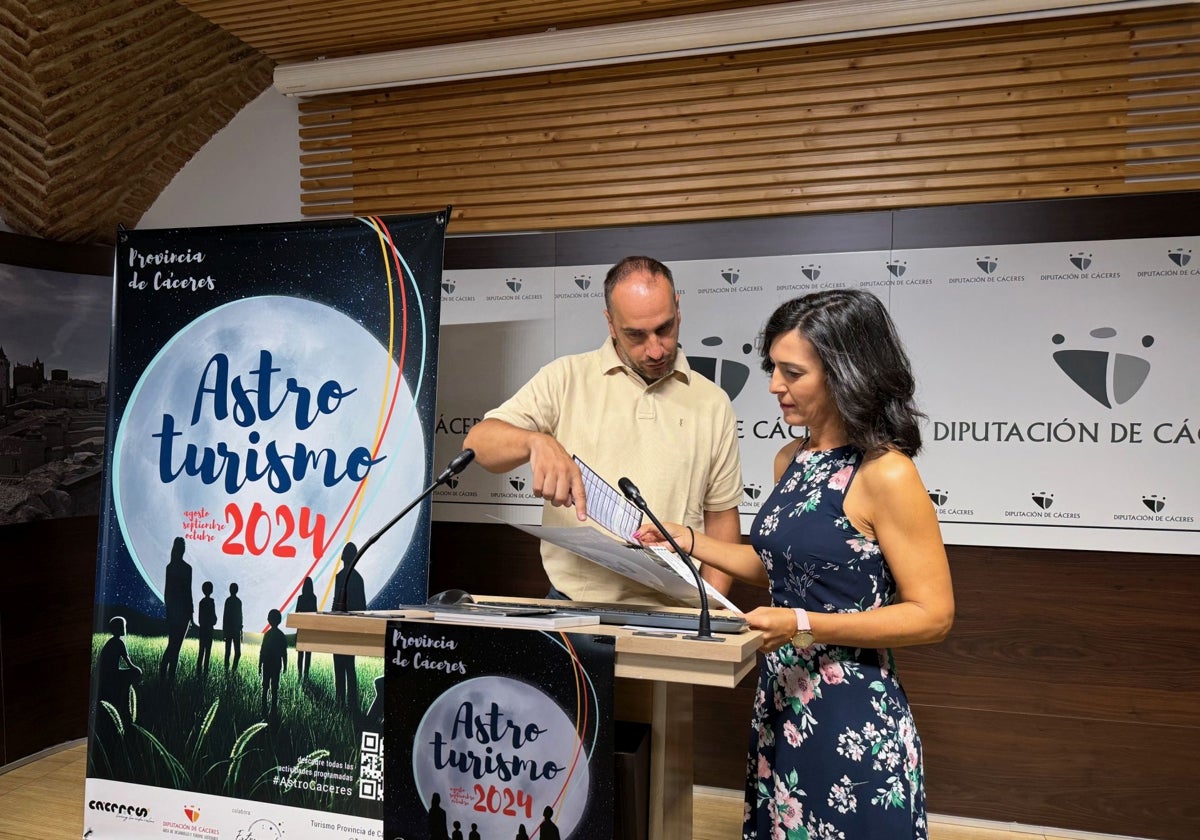 Presentación de AstroCáceres este martes en el palacio de la Diputación.