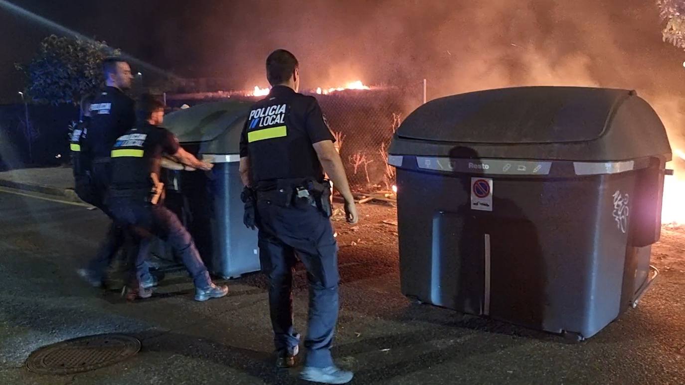 Así ha sido el incendio en el barrio La Corchera