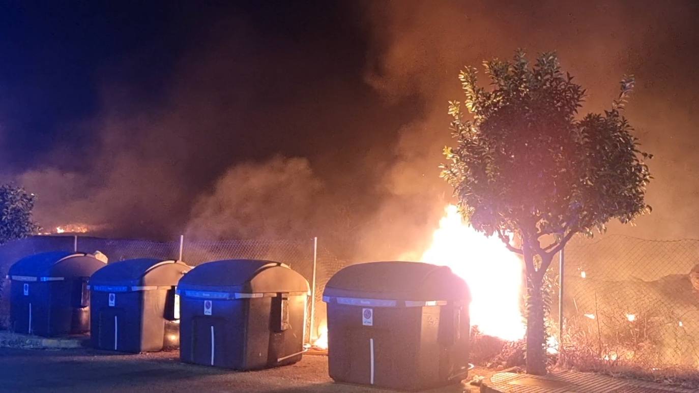 Así ha sido el incendio en el barrio La Corchera