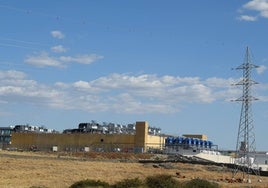 Vista exterior de la planta de producción de diamantes sintéticos que la empresa Diamond Foundry construye en Trujillo.