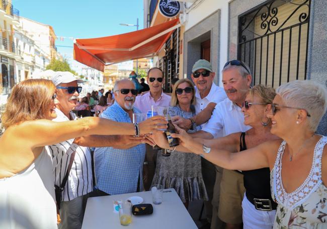 Brindis por el Valle, donde vivieron parte de su niñez.