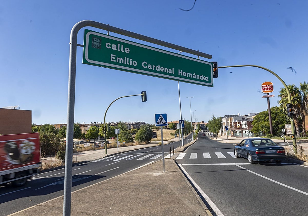 Calle de Emilio Cardenal, que tendrá bandas reductoras.