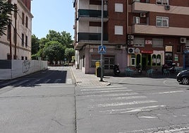 Un joven amenaza con un cuchillo a dos personas en Plasencia