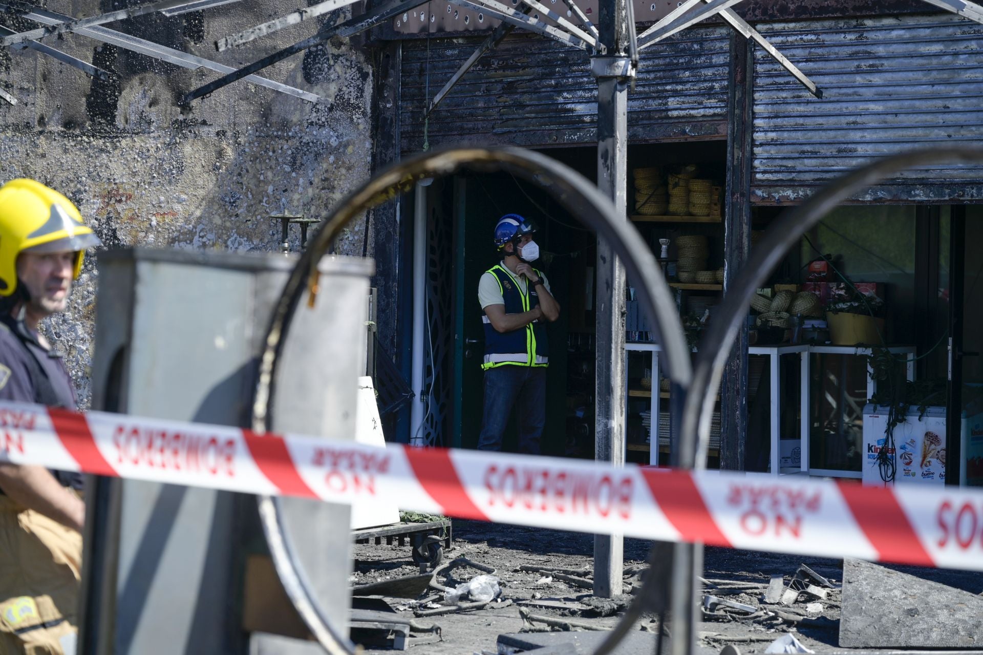 Fotos | Así ha quedado la terraza del bar del río Guadiana en Badajoz