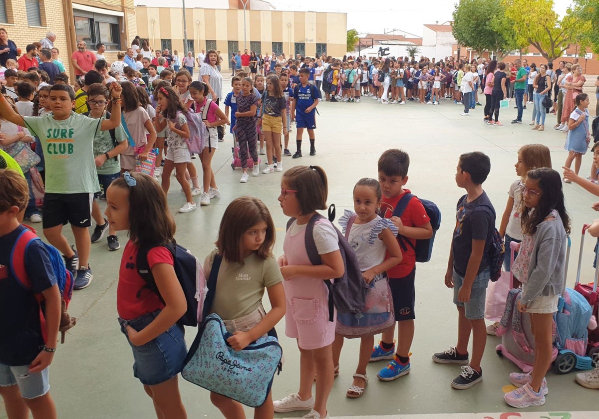 Los centros educativos de la comunidad suman casi 170.000 alumnos y algo más de 19.000 docentes.