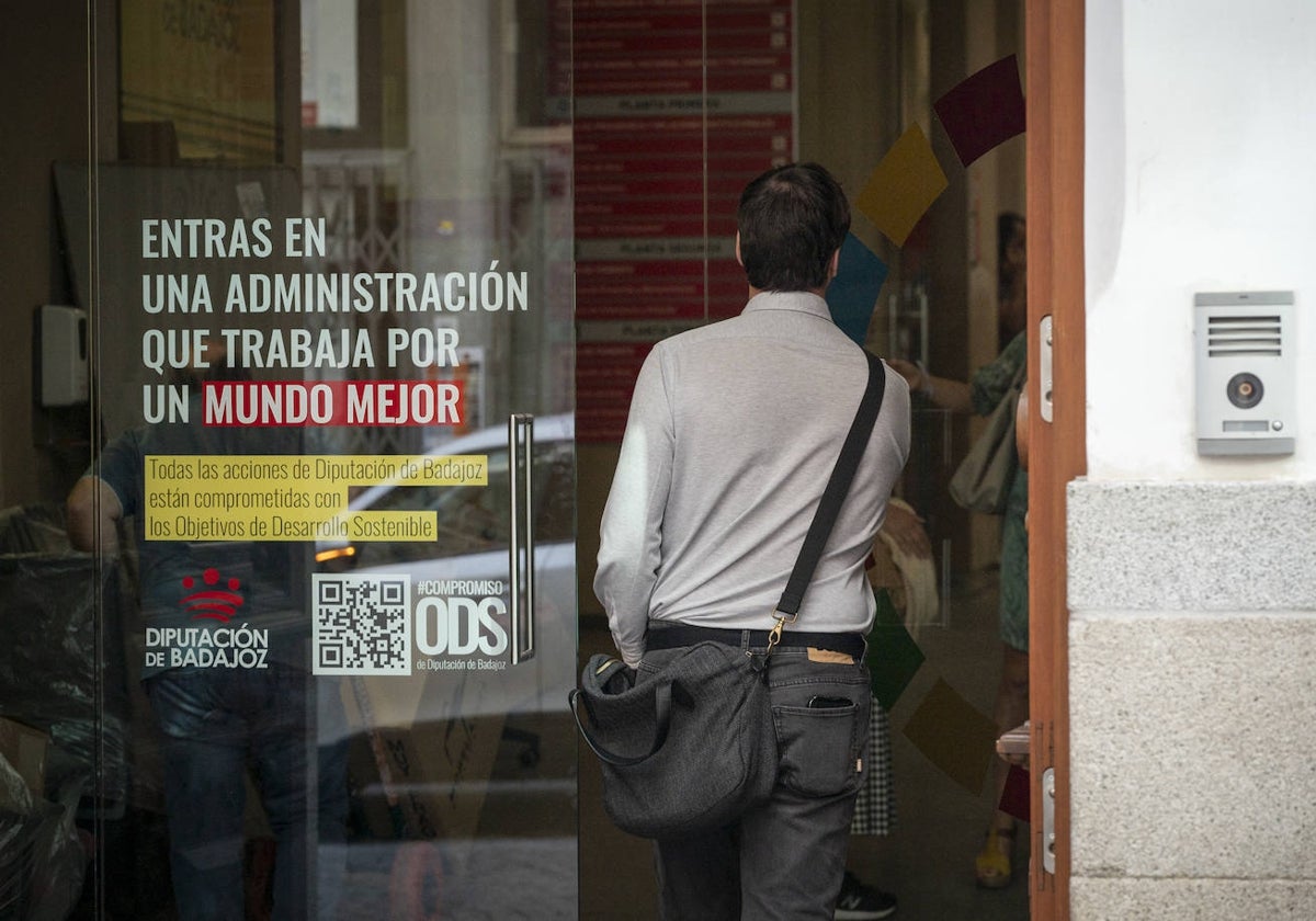 El hermano del presidente del Gobierno entra en la Diputación.