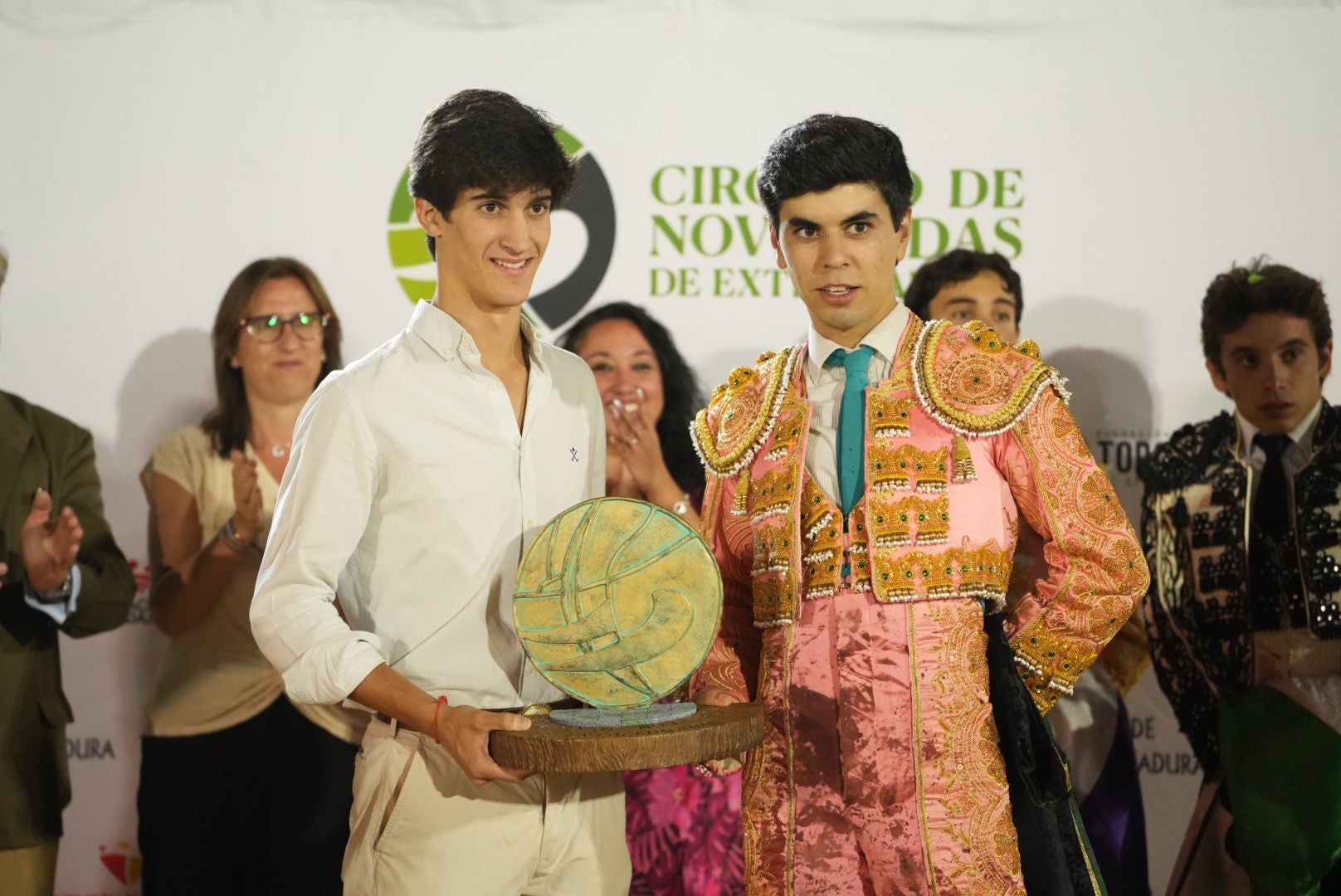 Imagen principal - Sergio Sánchez se proclama triunfador del Circuito de Extremadura 2024