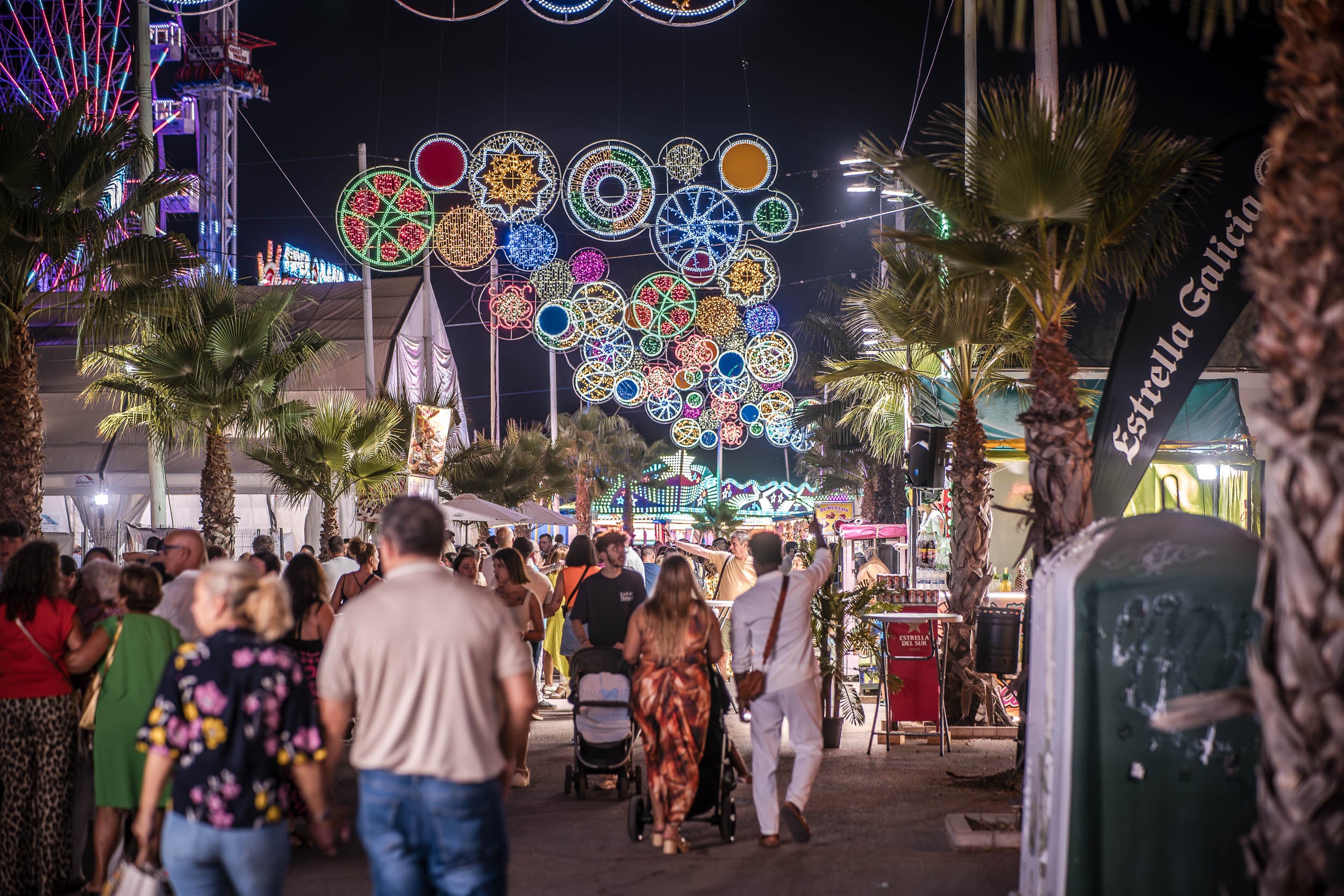 FOTOS | El alumbrado ilumina la Feria de Mérida