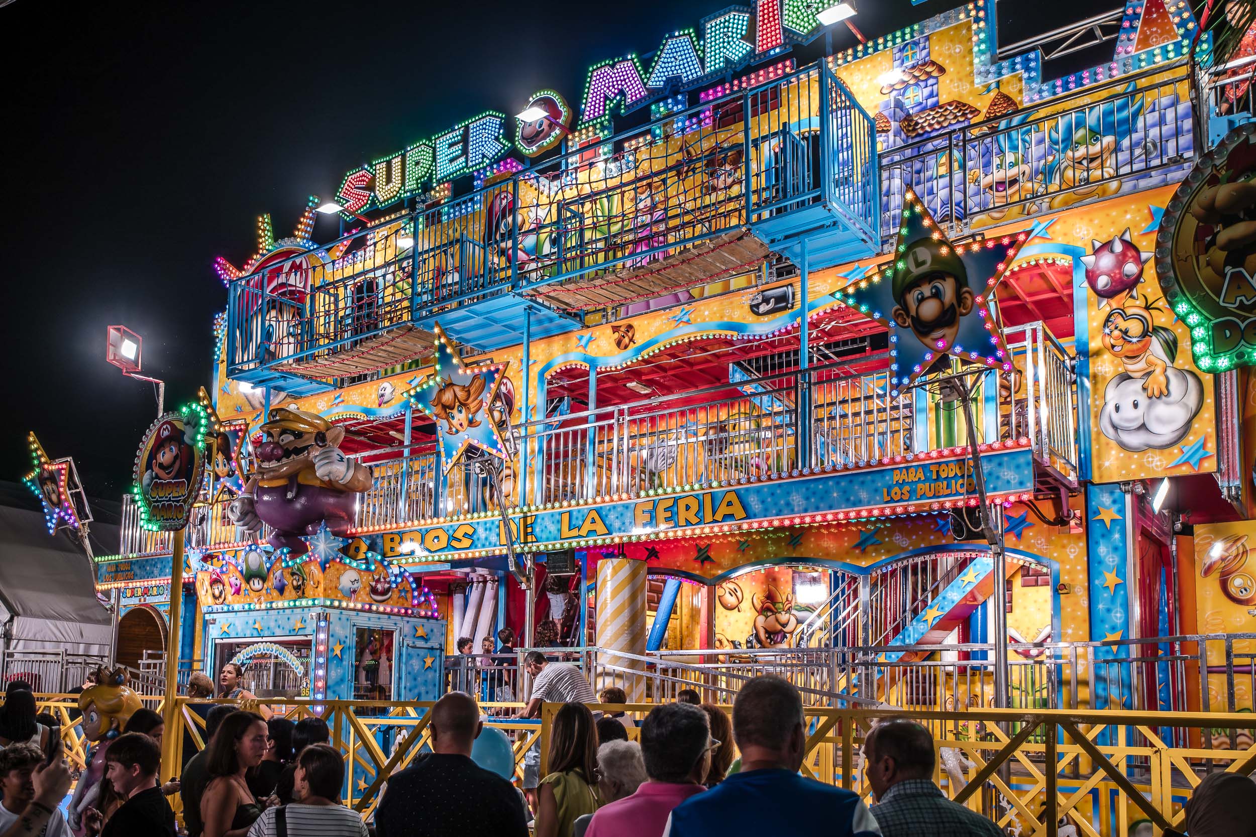 FOTOS | El alumbrado ilumina la Feria de Mérida
