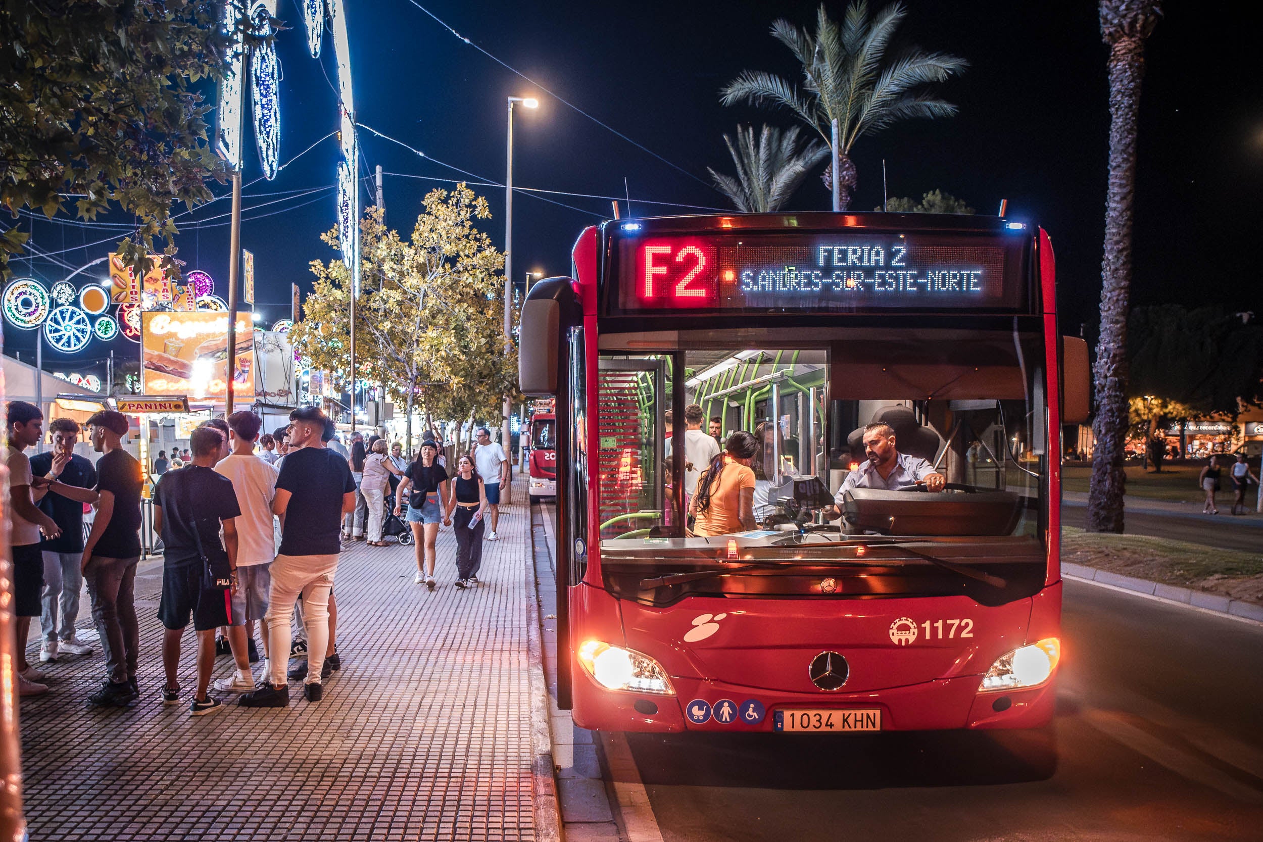 FOTOS | El alumbrado ilumina la Feria de Mérida