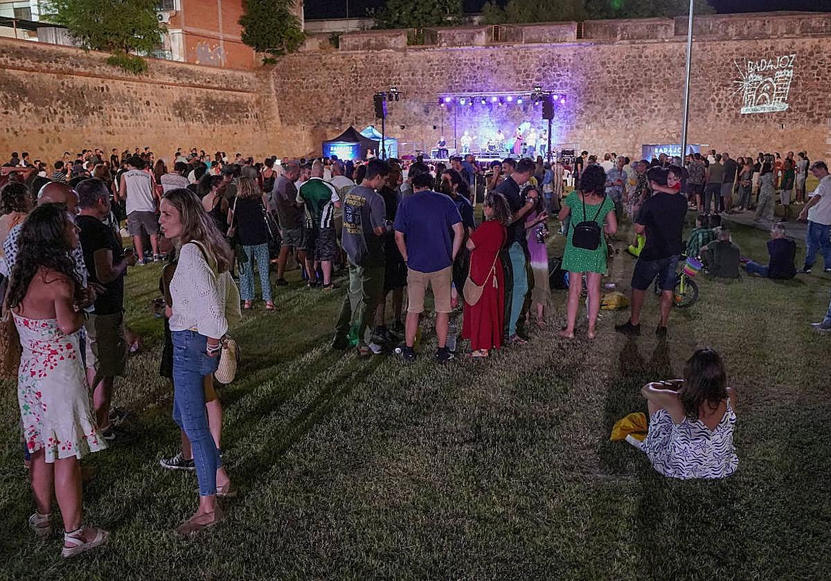 Siete asesinatos y un concierto para apagar el mes de agosto en Badajoz