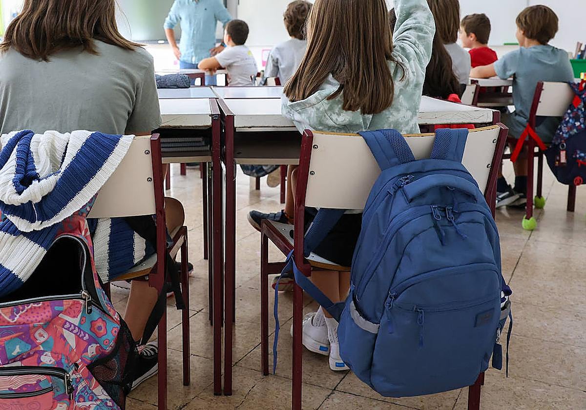 El curso comenzará en Extremadura con 143 docentes más pese a haber menos niños