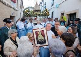 Procesión de bajada de la Virgen de la Montaña el pasado mes de abril.