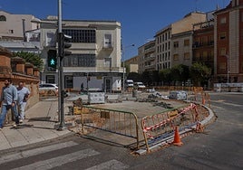 Obras en la plaza de Dragones de Hernán Cortés.