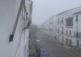 En algunos puntos de la región se ha registrado bruma a primera hora de la mañana. En la imagen, foto de Alburquerque de este martes.