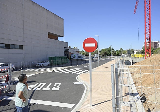 Calle ubicada en las traseras del centro comercial Conquistadores.