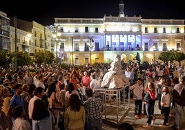 Noche en Blanco en Badajoz, conciertos en Cáceres, ferias y Día del Jamón