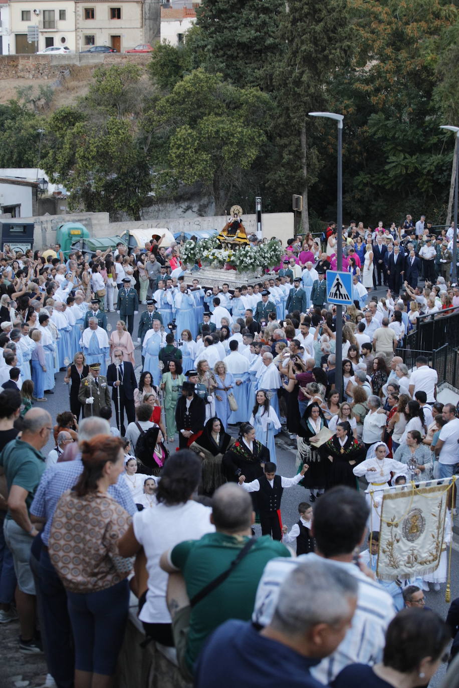 Imágenes de la patrona por las calles de Cáceres (II)