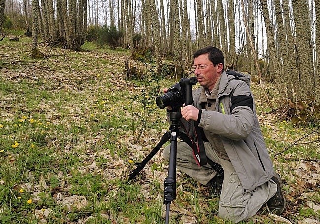 El extremeño Juan Pablo Prieto con su equipo fotográfico.