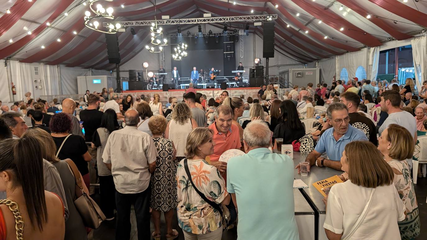 El ferial de Don Benito se enciende para despedir el verano