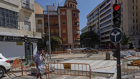 Badajoz estudia el doble sentido de tráfico entre las avenidas de Huelva y Europa