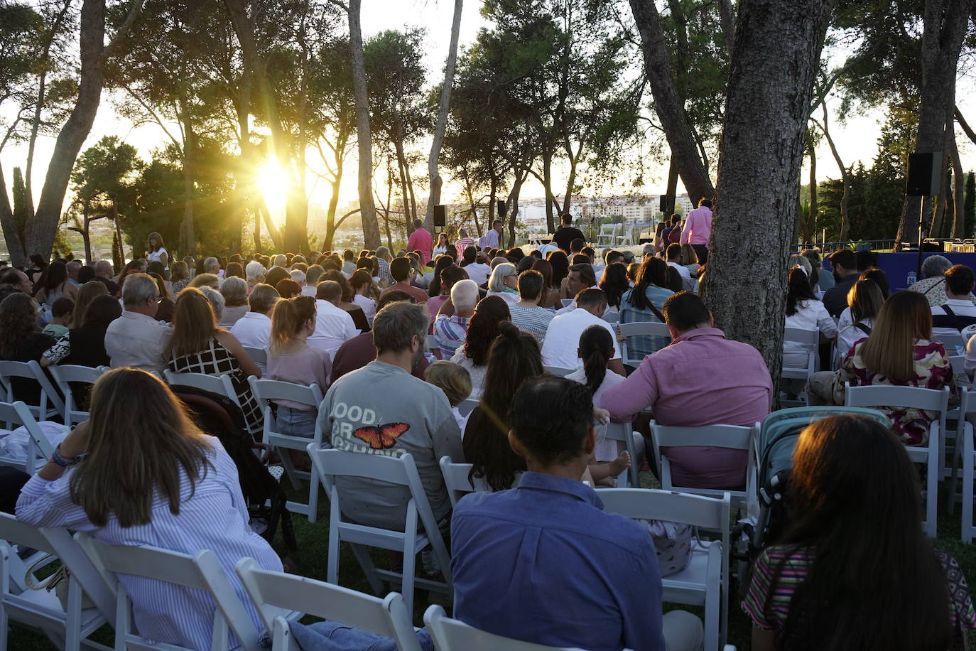 Las calles repletas en la Noche en Blanco de Badajoz | Fotos