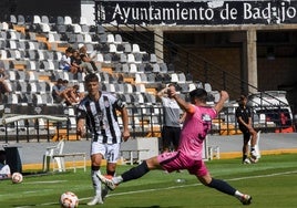 La victoria del Badajoz ante el Olivenza, en imágenes