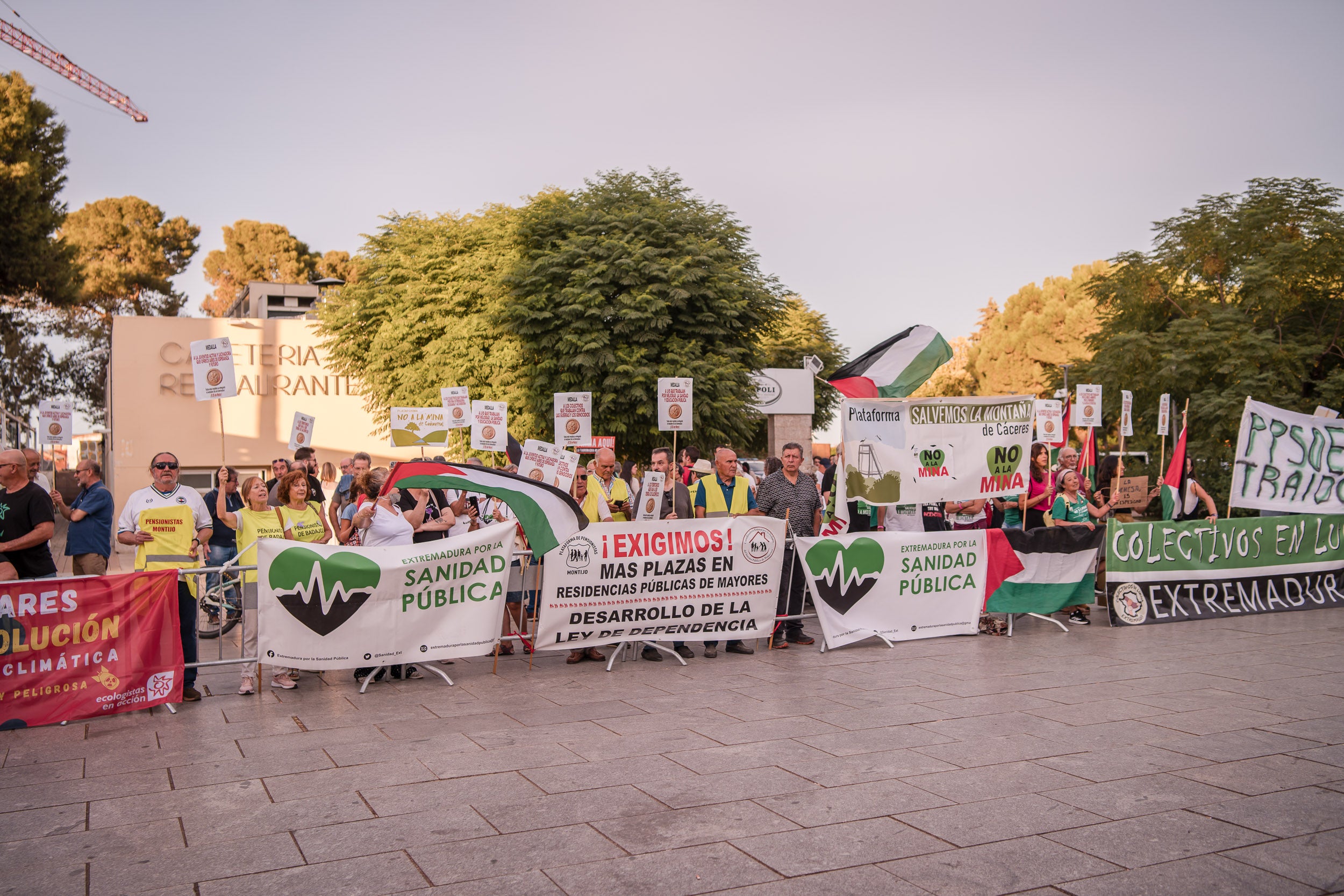 Fotos de ambiente en el acto de entrega de las Medallas de Extremadura