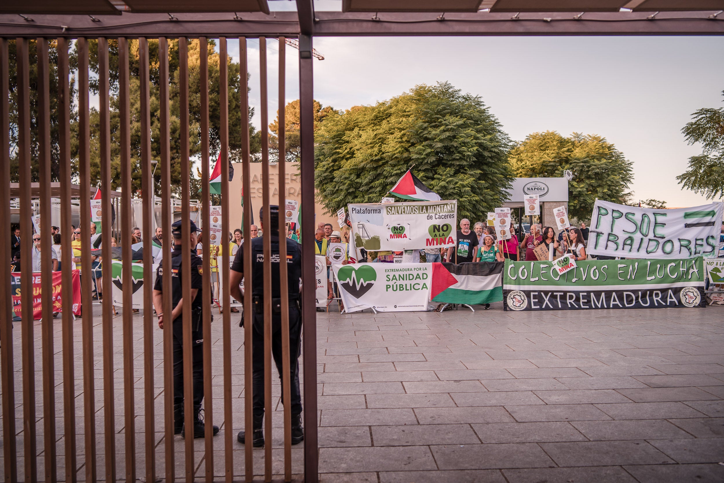 Fotos de ambiente en el acto de entrega de las Medallas de Extremadura