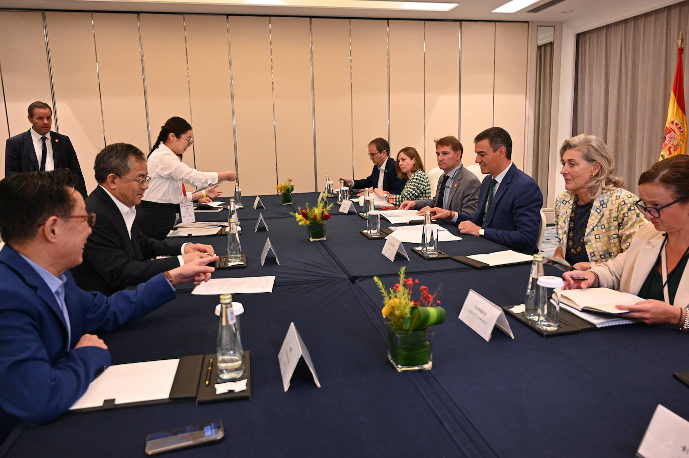 El presidente del Gobierno, Pedro Sánchez, participa en un encuentro empresarial en Shanghái.