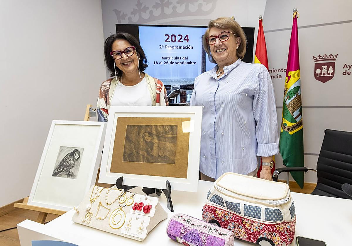 Marisa Bermejo y Yolanda de Amor, responsables de la Universidad Popular.