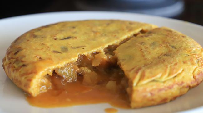 ¿A qué municipio extremeño se le atribuye el origen de la tortilla de patata?