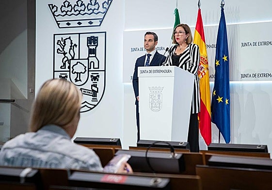 Mercedes Morán y José Manuel Benítez.