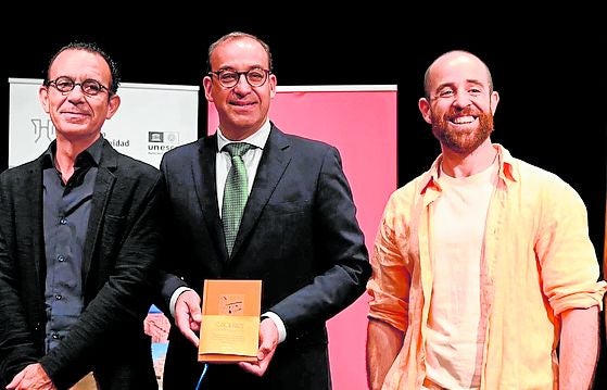 Presentación en el Instituto Cervantes de Madrid de 'Cáceres, la ciudad del silencio', escrito por Diego Doncel e ilustrado por Nacho Vergara.