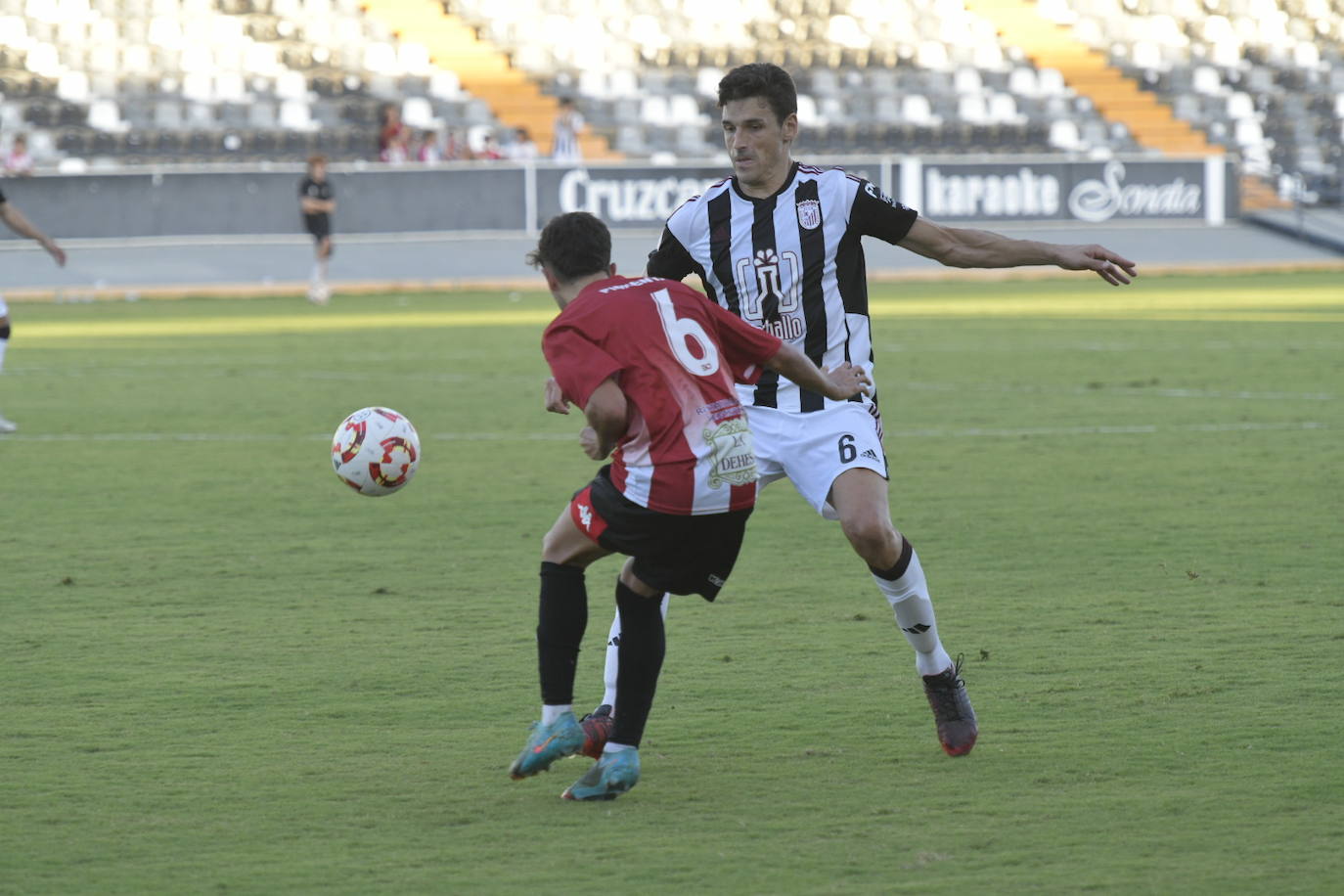 El partido del Badajoz contra Azuaga, en imágenes (I)