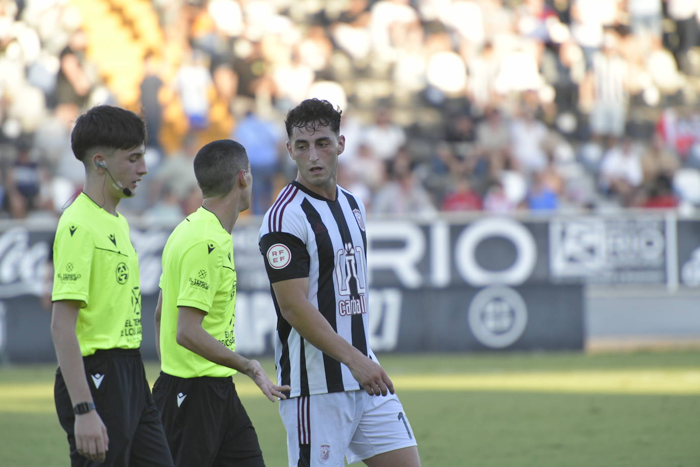 El partido del Badajoz contra Azuaga, en imágenes (I)