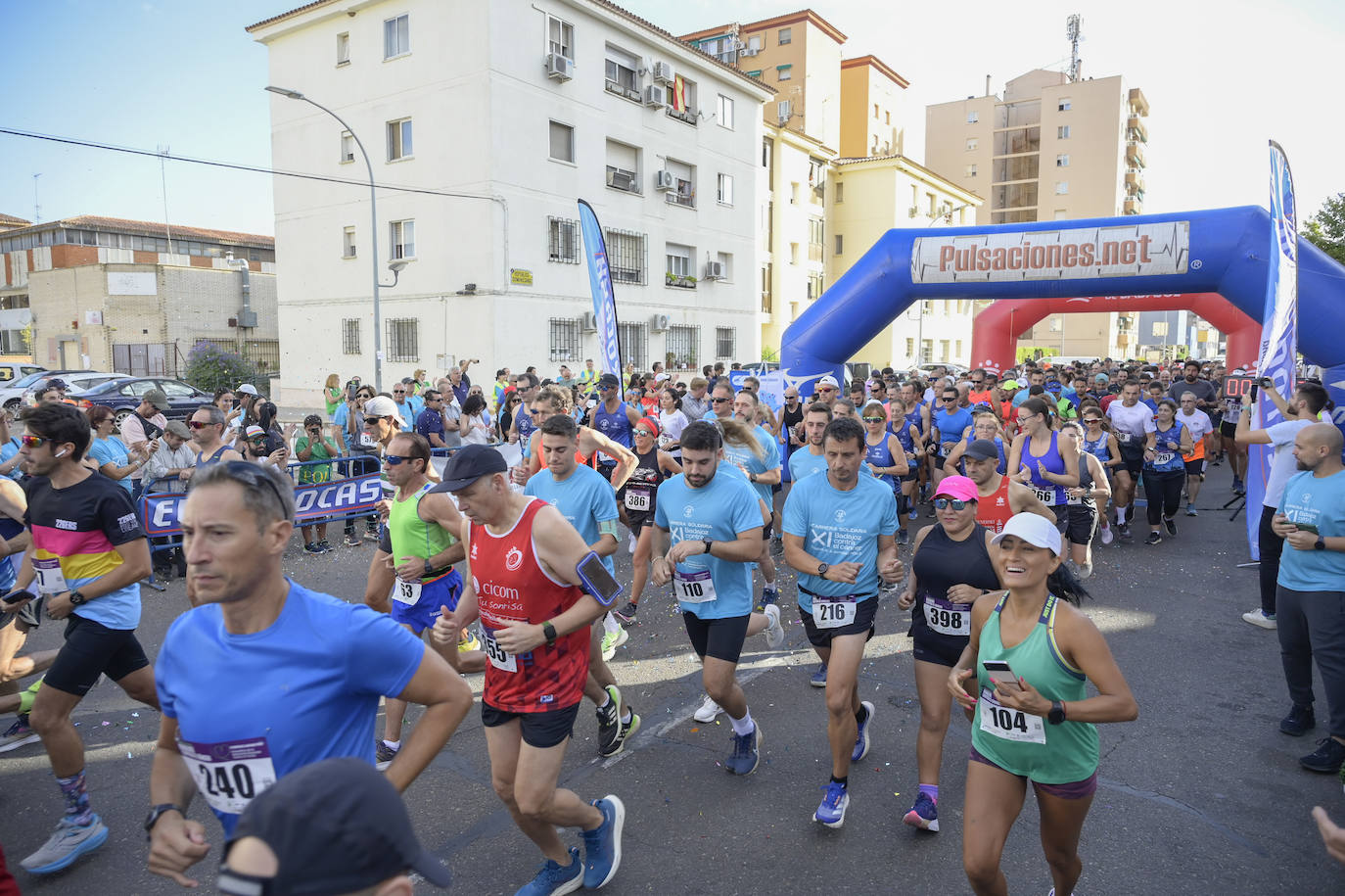 La Carrera Contra el Cáncer de Badajoz, en imágenes (I)