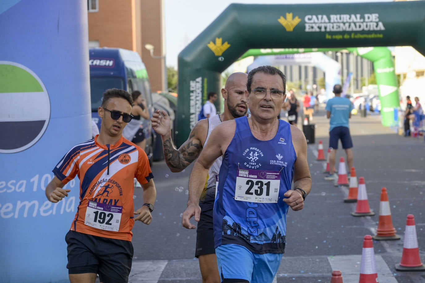 La Carrera Contra el Cáncer de Badajoz, en imágenes (I)