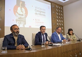Miguel Ángel Morales, Miguel Ángel Gallardo, Antonio Rodríguez Osuna y Lucila Rodríguez Alarcón este martes en Badajoz.