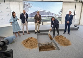 Acto en Badajoz esta mañana durante la colocación de la primera piedra.