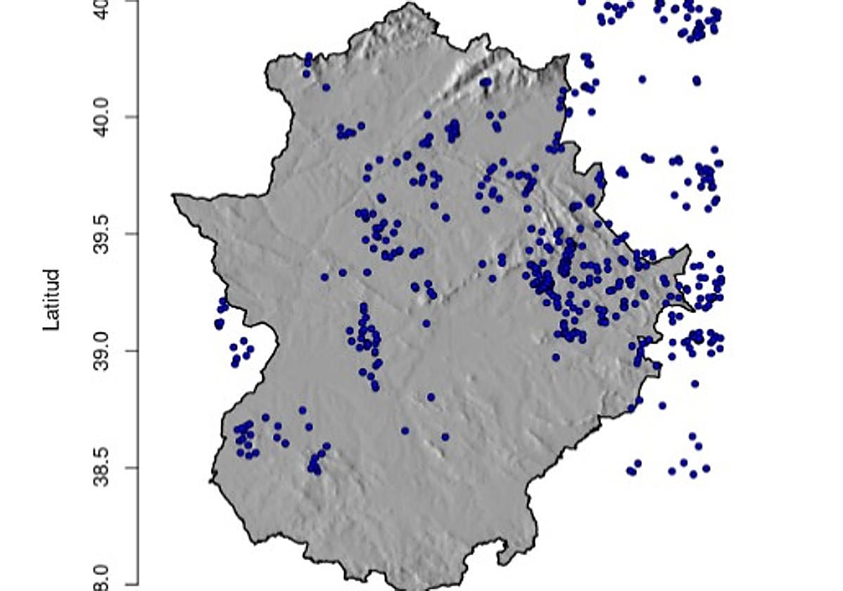 Numerosas descargas eléctricas se registraron ayer en Extremadura, fruto de los chubascos tormentosos.
