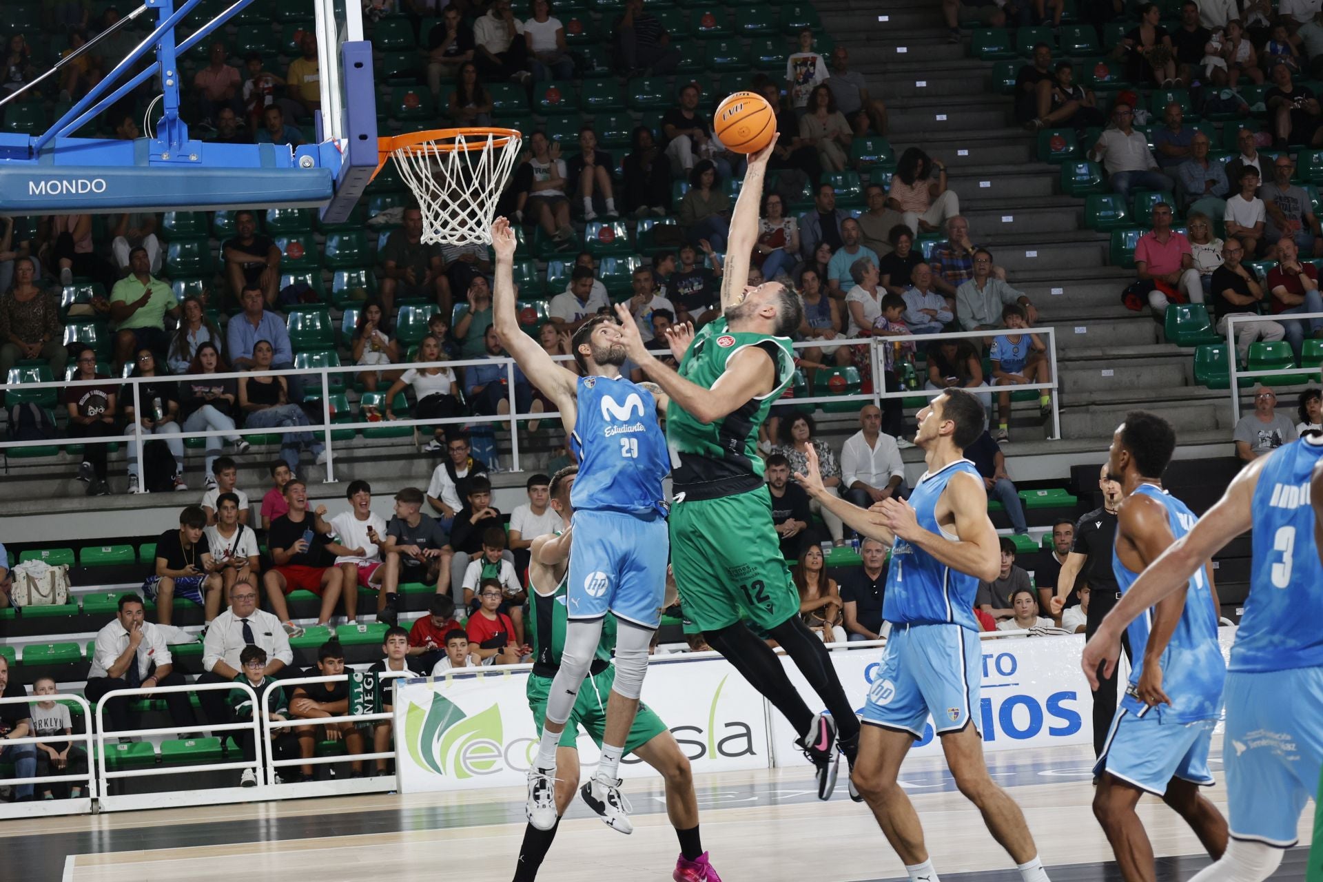 Un Cáceres con garra roza la machada ante el Estudiantes
