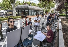 Los participantes han dibujado sus viñetas al aire libre.