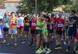 Participantes en la la carrera solidaria de Aldea Moret.