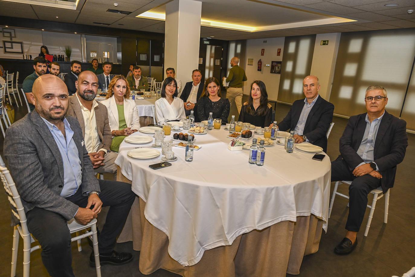 Manuel García, Luis Muñoz, Maripaz Puerto, Loyola Romero, Clara Jiménez, Ana Valentina Ayala, Francisco Pantín y Ángel García.